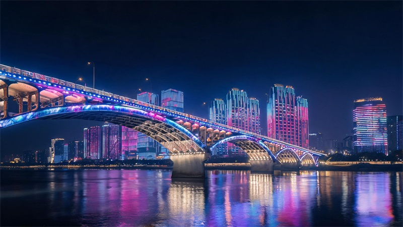 大型文旅夜游项目.JPG